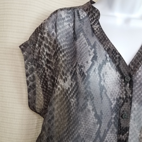 W118 by Walter Baker blouse. - Picture 5 of 6